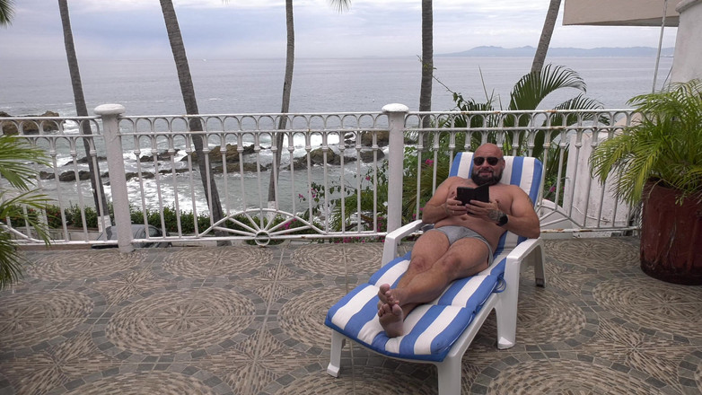 Mature Climax - 100% Mature Videos: Milf con curvas quiere todo el semen en su coño...
