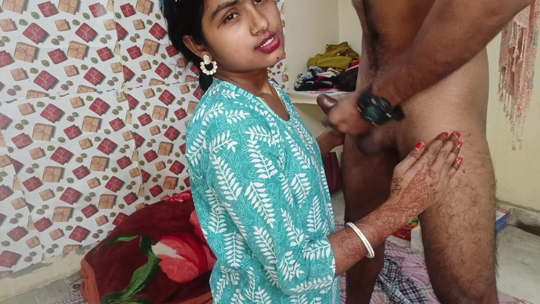 AmpleOunce283: Indiana Salwar esposa boquete e punheta - porra na roupa e...