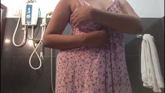 Miya White: Desi Anne naken i duschen