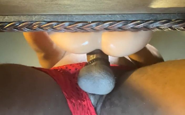 Thick Man: Aliena bambola del sesso che salta