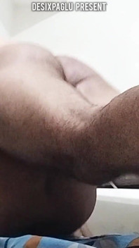 Come ha fatto a scopare duro il vicino india? Desi sexpaglu video