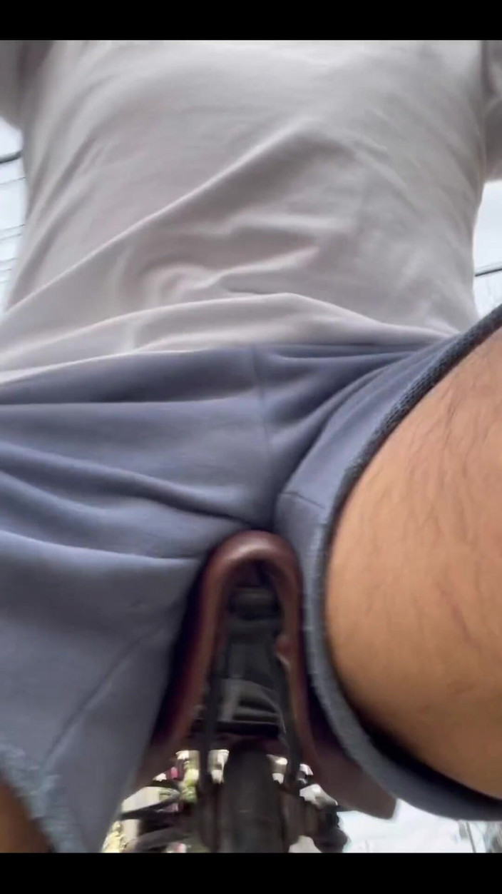 Japanese daddy: Hari ini Bersepeda.