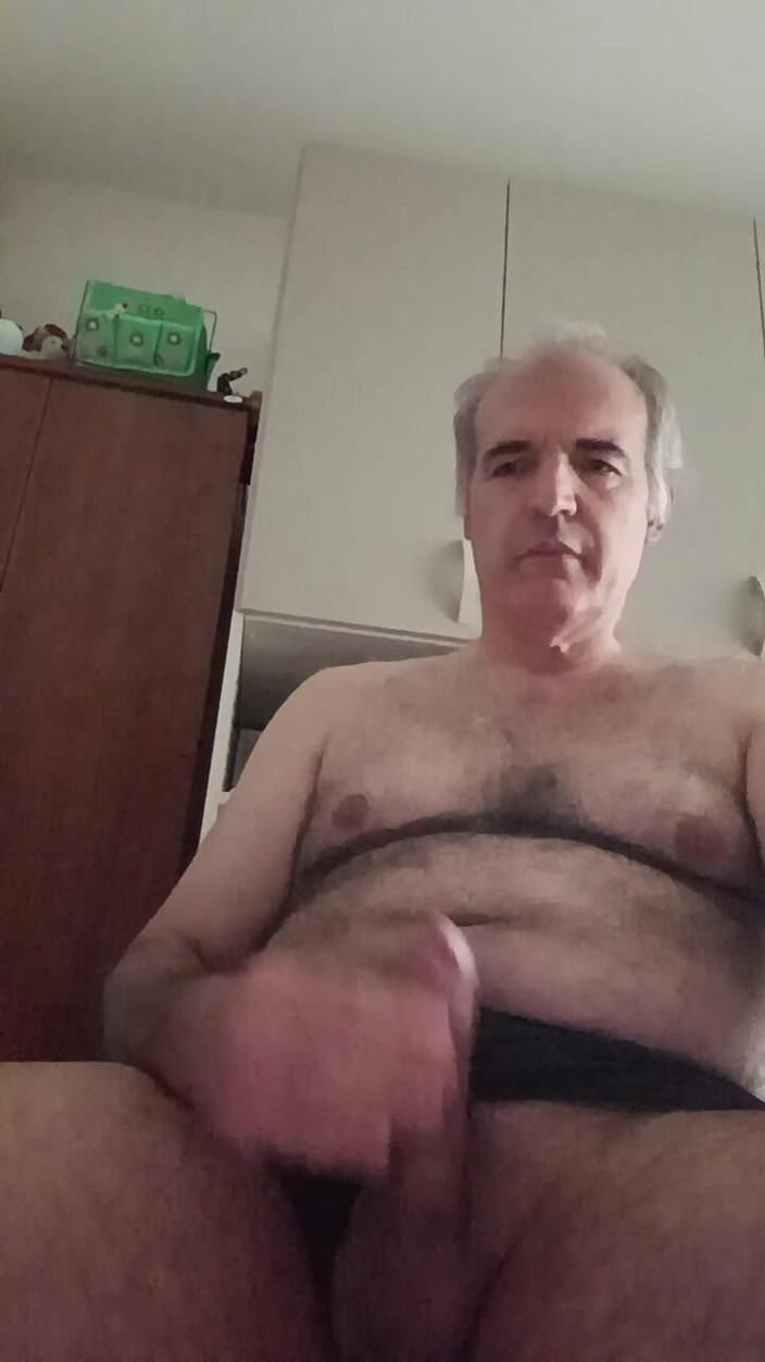 Setesesso7: Een lange hete masturbatie van mijn harde pik op een...