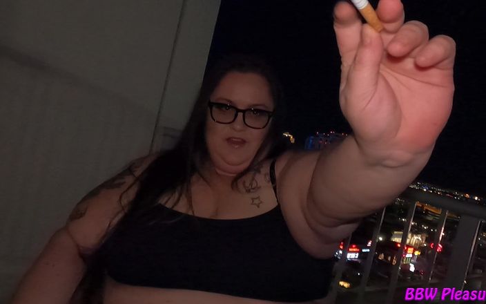 BBW Pleasures: Smoking SSBBW Body Worship