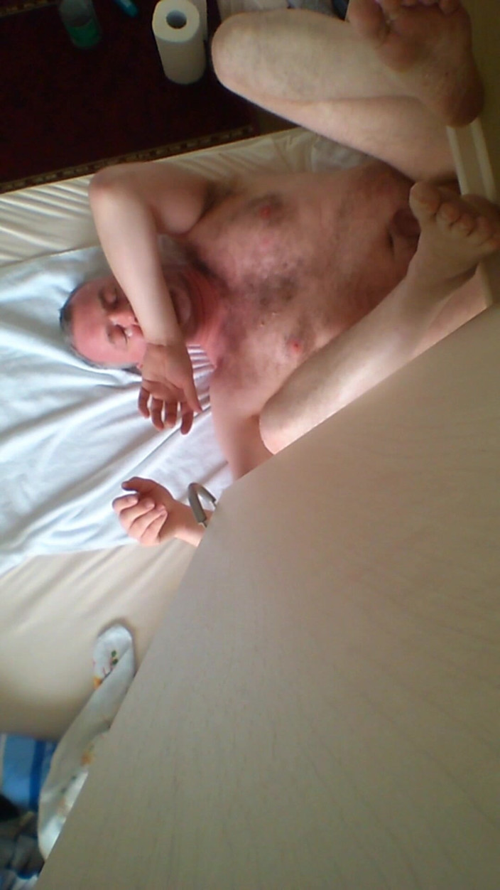 Carmen_Nylonjunge: Nylonjunge Squirts Himself in the Face