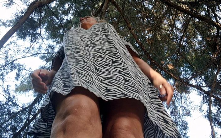 Lukerya: A piedi alla spiaggia attraverso il parco
