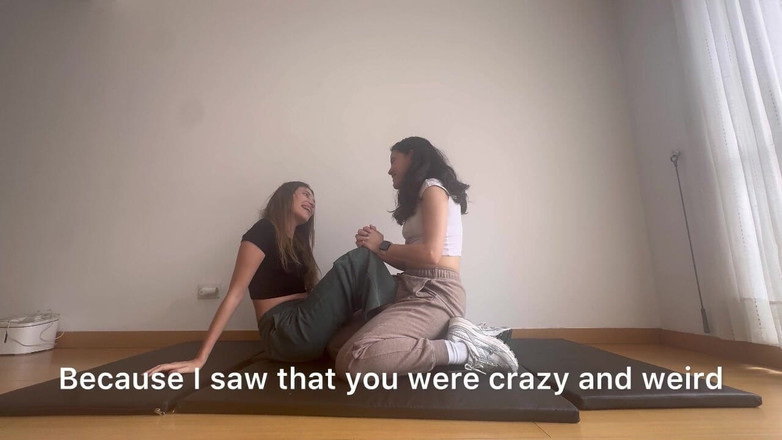 scarlettandc: 女子摔跤与女同性恋游戏