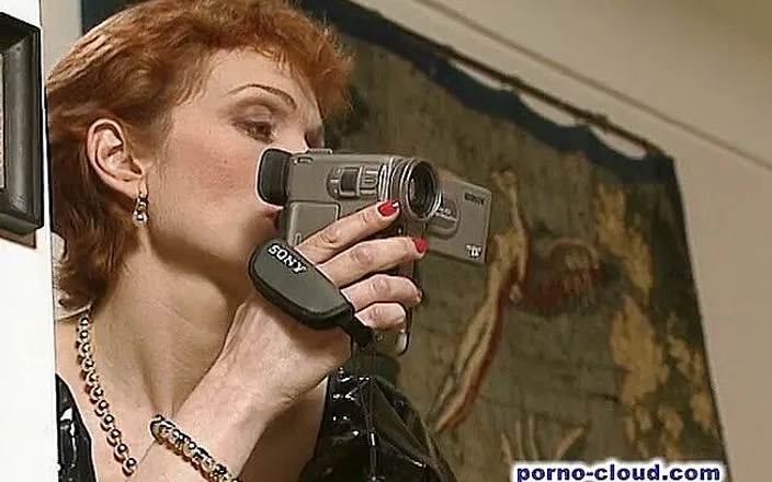 Porno Cloud: German MILF secretary gets banged in foursome