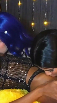 Pertunjukan webam seks anal bareng lesbian hot