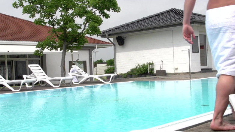 MILF and Big Wet Tits XXX: Ao Ar Livre, Sessão De Sexo Com Peitos Enormes MILF...