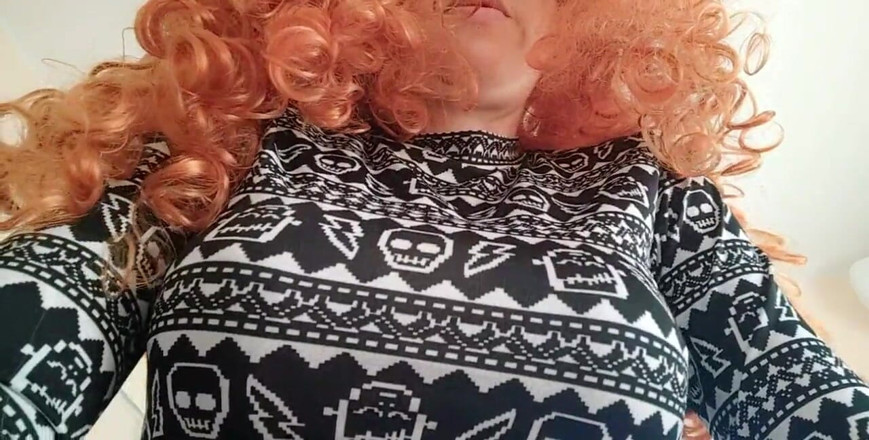 savannahamatoriale: Umezeală-mi pieptul ca și cum aș face și apoi..