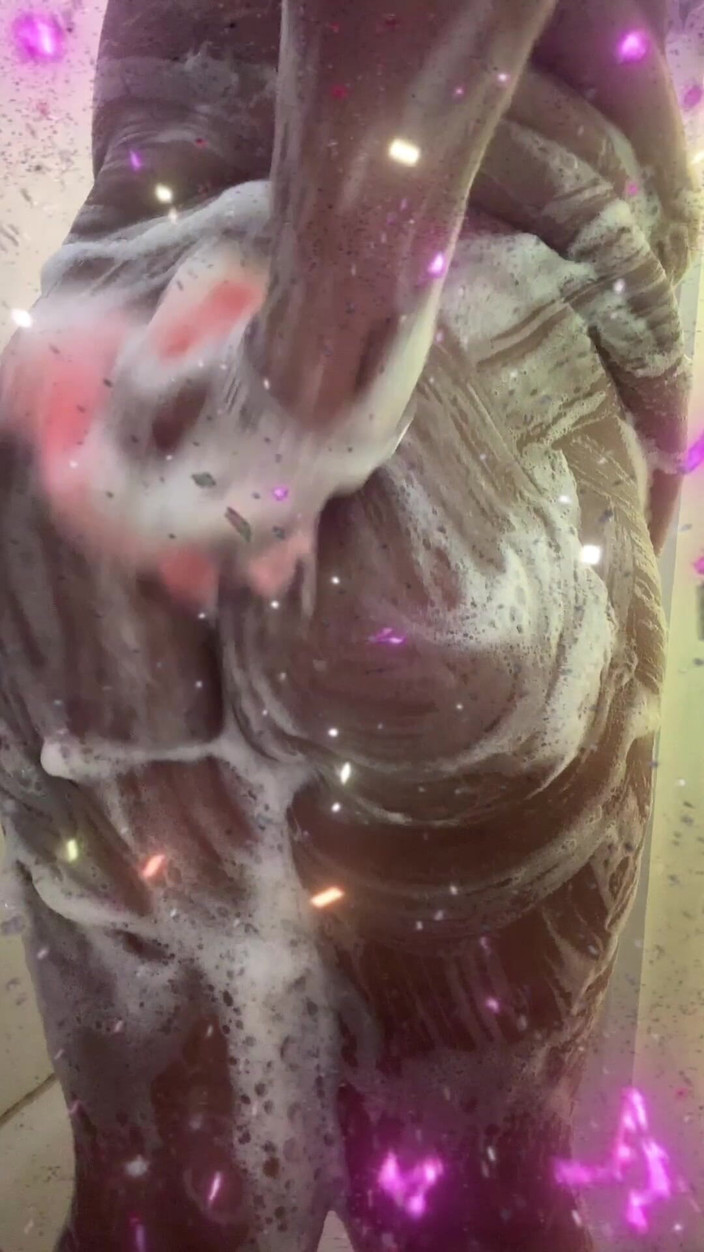 Taintedplayroom: मुझे धोने में मदद करना चाहते हैं