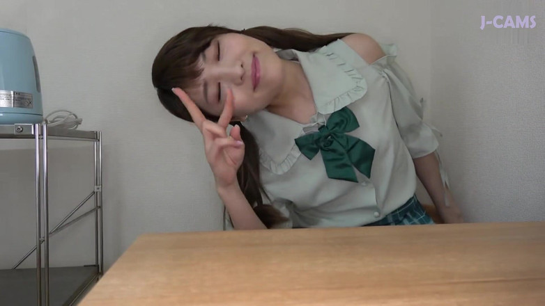 J-Cams: Một người đẹp ngoạn mục đã dâng hiến mình hoàn toàn cho...