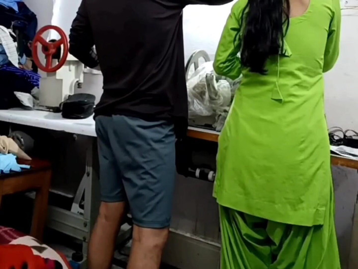 Hemant sarita: Si Dia Telah Pergi Ke Tuan Untuk Diperketatkan Blausnya. Tuan...