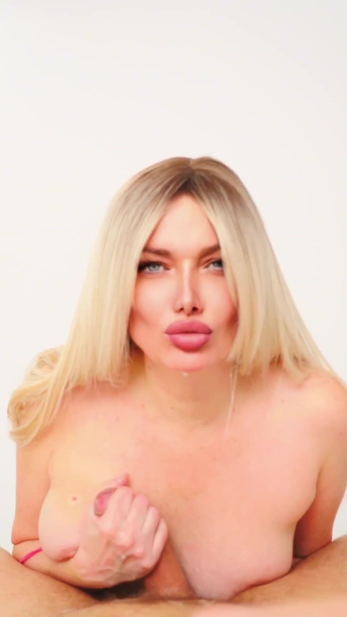 Nimfomanhub: Prsatá blondýnka reverzní jízda na koníčkovi: Titjob, Klitoris-grind Stříká a...
