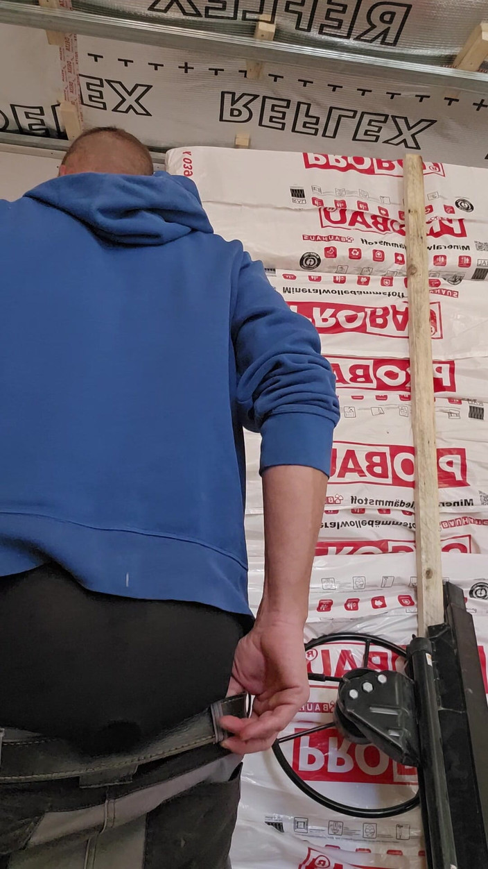 Chris_snoopy_91: Neue Woche, neuer Tag, immer noch geil auf der Baustelle