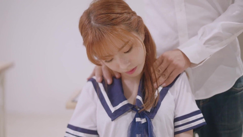 Asian Milfs n Teens: 개인 과외 세션을 위해 수업에 머무르는 음란한 중국 여대생 - Perv Milfs n Teens