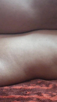 Adik ipar yang cantik memberikan blowjob terbaik dan menunggang batang