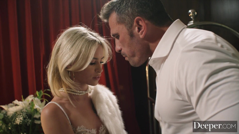 Deeper: Deeper. Shy Understudy Kiara Is Seduced by Her Infamous Co-star