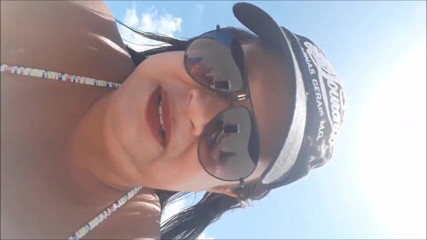 Enfgulosa: Showing off my big pussy on the beach