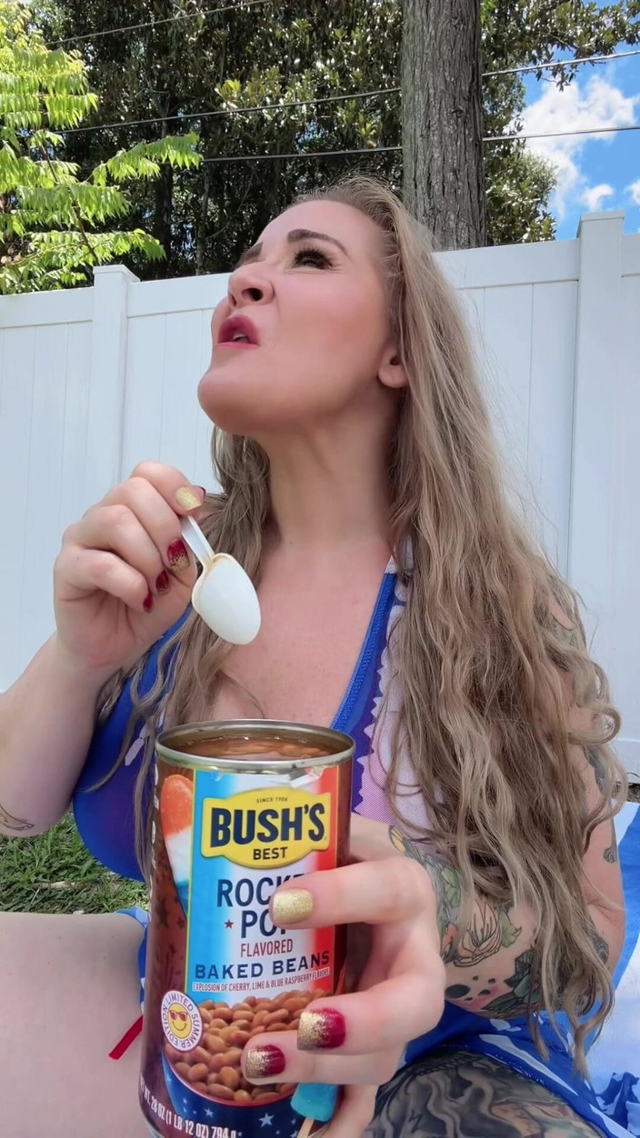 Miss Whitney Morgan: Red, White, &amp; Penuh Dengan Foodie Regret