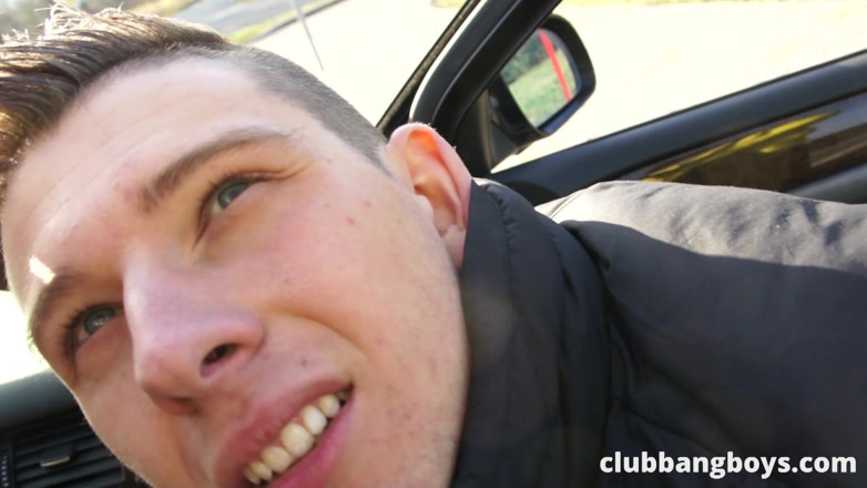 Club Bang Boys: かわいい男が金のためにフェラチオをする