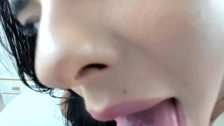 Jonna Everton: Girl with Big Tits Fucks on Cam for Everyone