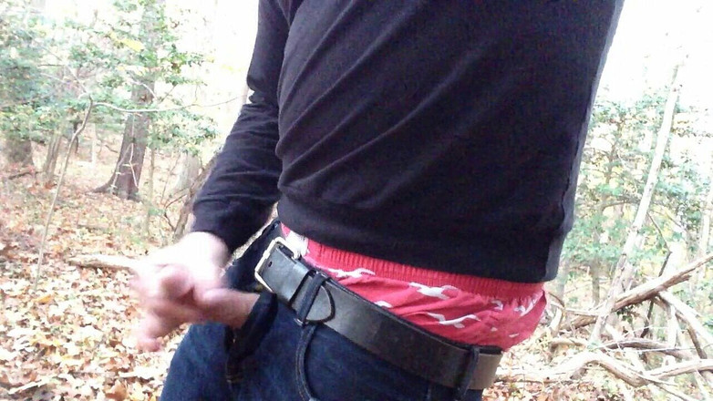 TJenner: Ich wichs im wald und komme in meine jeans