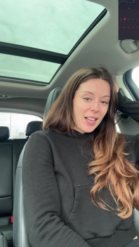 Canadense gostosa sai no Drive Thru!