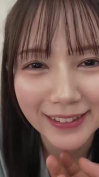 คุณจะชักว่าวให้หน้าคนสวยของเธอไหม และน้ําแตกในบทที่ 1
