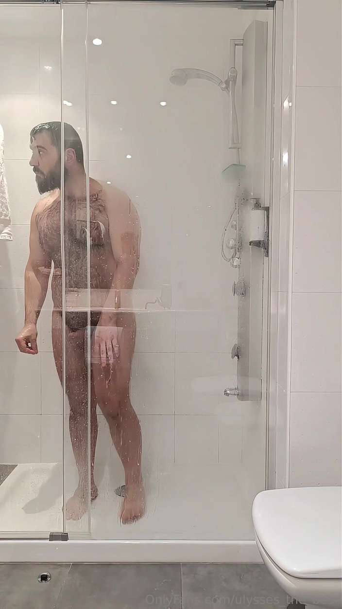 Ulysses the bear: Hanya tubuh basah, dan imajinasimu