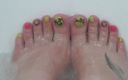 Goddess Misha Goldy: Zehen, zehennägel und fußfetisch!!
