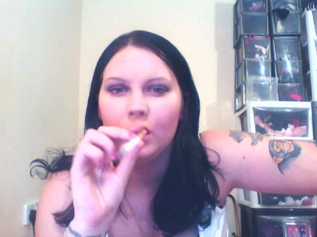 MissFFW: Фетиш куріння