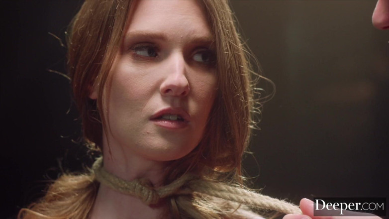 Deeper: Profundo. Ashley Lane explora sus torcciones anales y su esclavitud...