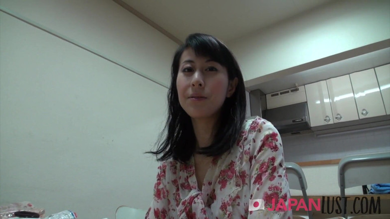 Japan Lust: สาวญี่ปุ่นผิวบาง MILF ก้มโค้งให้ควยเย็ด