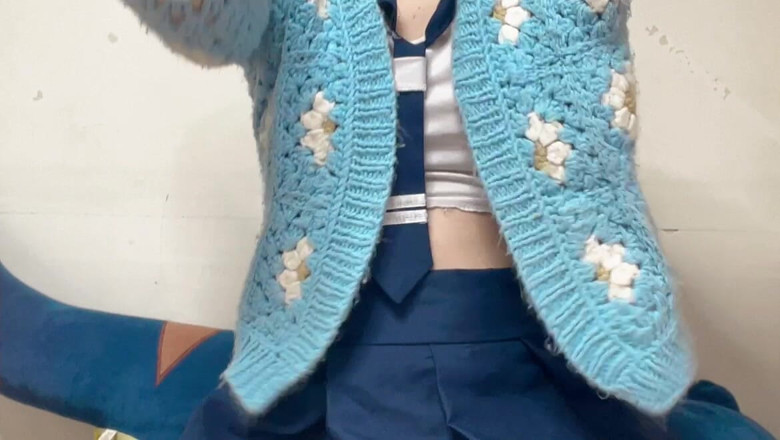 sweethanajapanese: Hana mặc cosplay nữ sinh đại học cho công việc ngày...