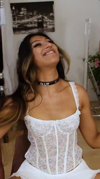 Britská pákistánská dívka gangbang