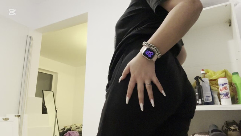 NipsAndStrips: Pierdzenie w My New Rent