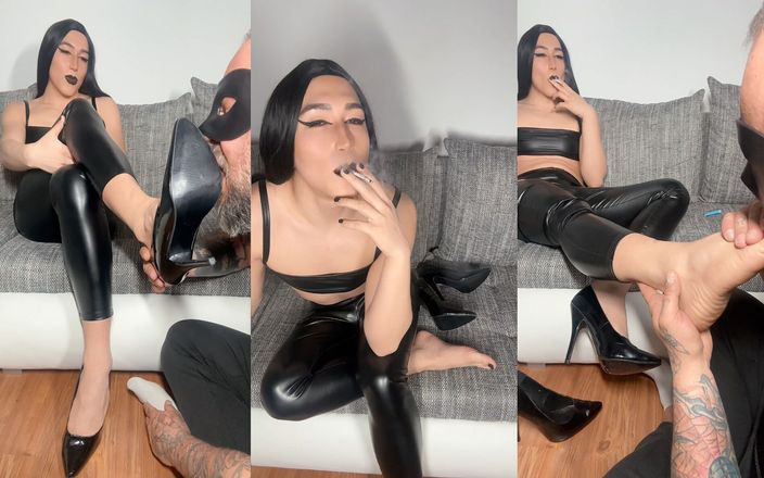 Viper Fierce: धूम्रपान करने वाली कमसिन sissy Heel और पैरों वाली गुलाम पूजा