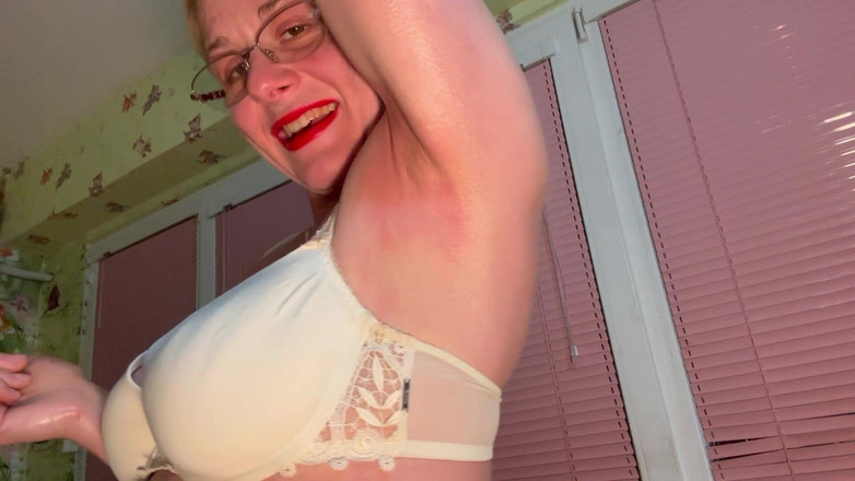 Putarankahotmilf: Od chlupatých po plešatá podpaží