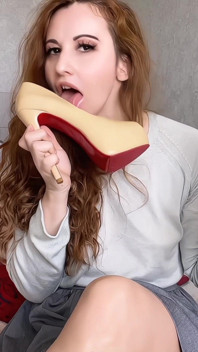 Adoración De Diosa Con Suela Roja - Lamer, Oler, Enviar