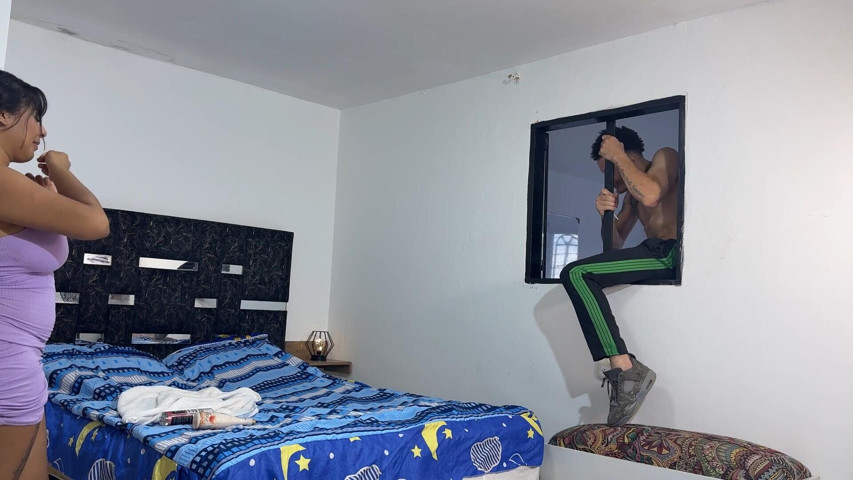 I Take Advantage of the Fact That My Neighbor's Cuckold Comes Out to Watch His Beautiful Wife While She Gets Dressed and Fuck He (MiaPalvin)