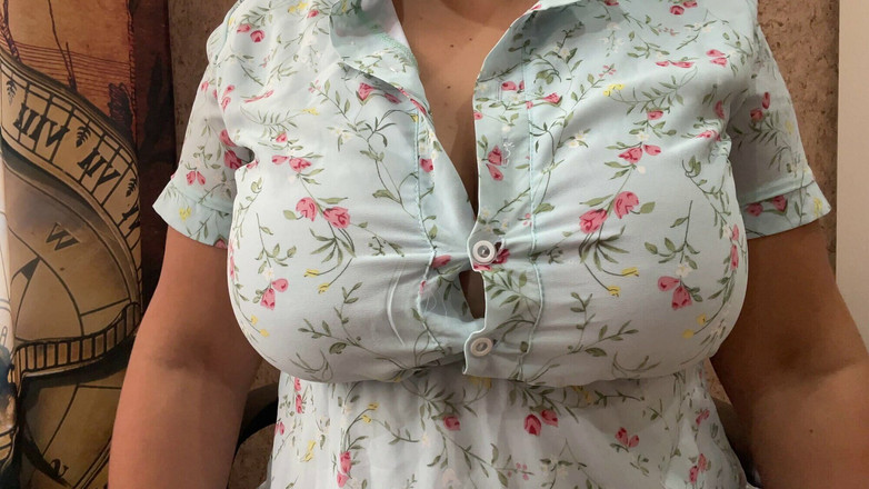 Lux Eva: Masturbe mes seins et amuse-moi