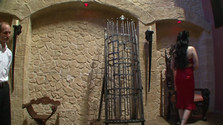 Absolute BDSM: German slave - BDSM guys Domina