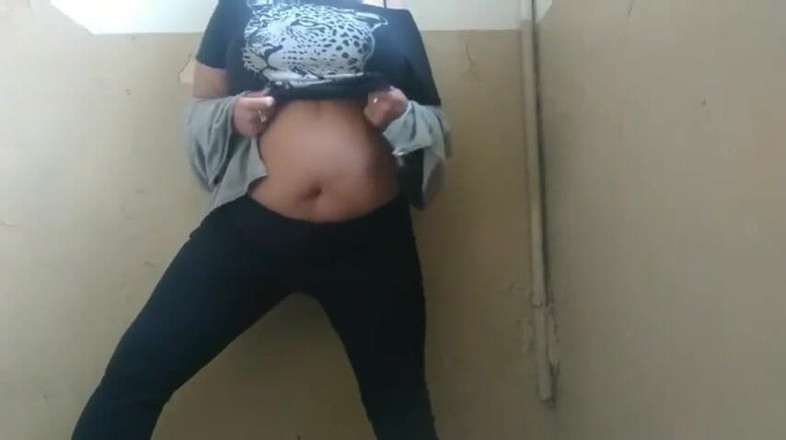 BBW intimmedia: Draußen, dicker arsch zeigen