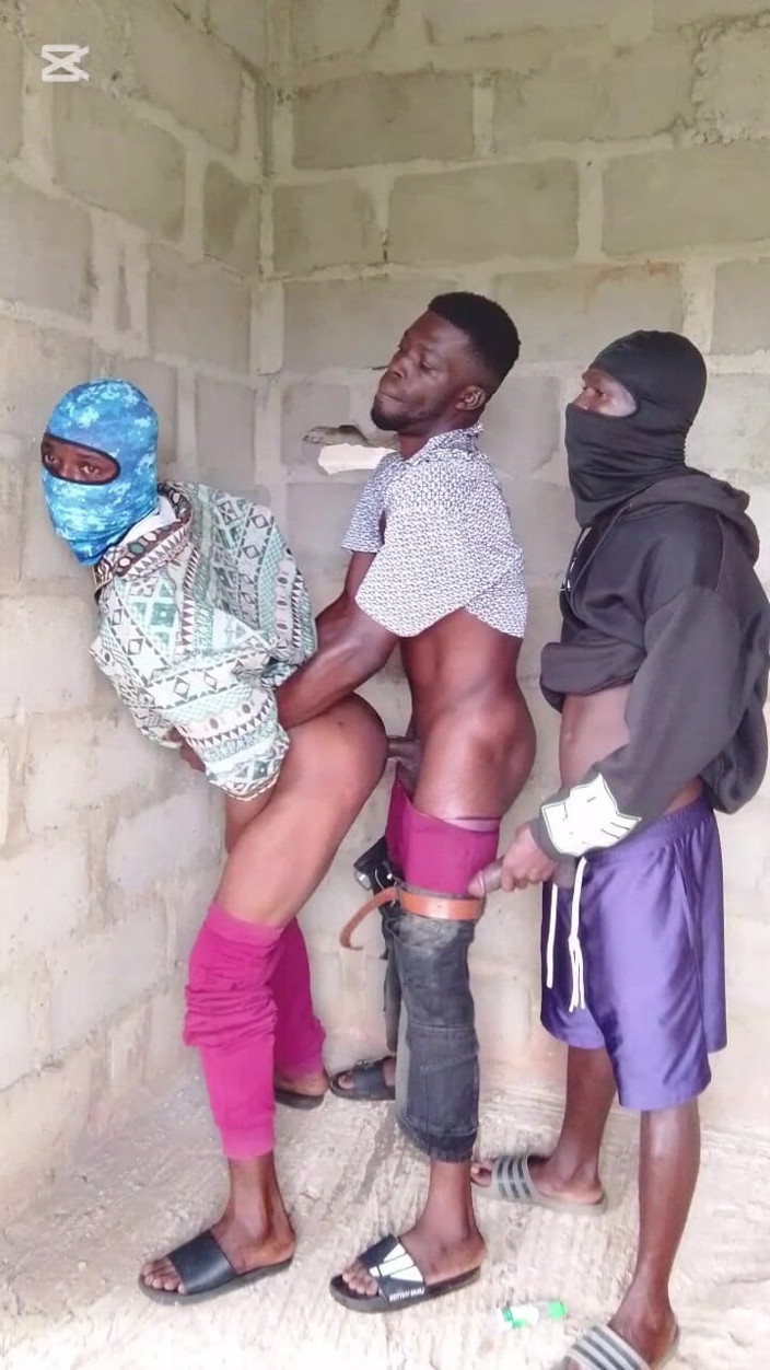 solomonnaija: เย็ดหมู่สามคนสุดฮอตกับ Manly Guys