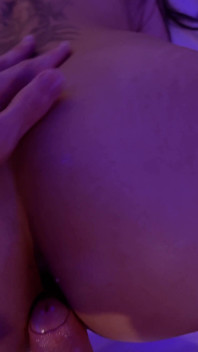 Moje sexy kamarádka mě konečně nechá ošukat její surový zadek - Maily Presly