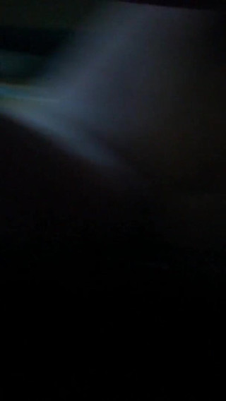 Igor 8820: Si blonde amatur disayangi dalam video buatan sendiri ini