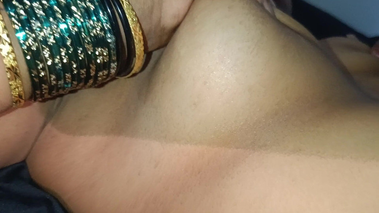 Mary V: Gaaji Tamil 와이프 더러운 대화와 오일 마사지