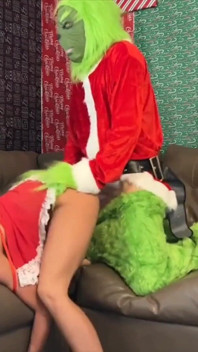 Who-ville Ama De Casa Es Arada Por El Grinch Para Salvar La Navidad